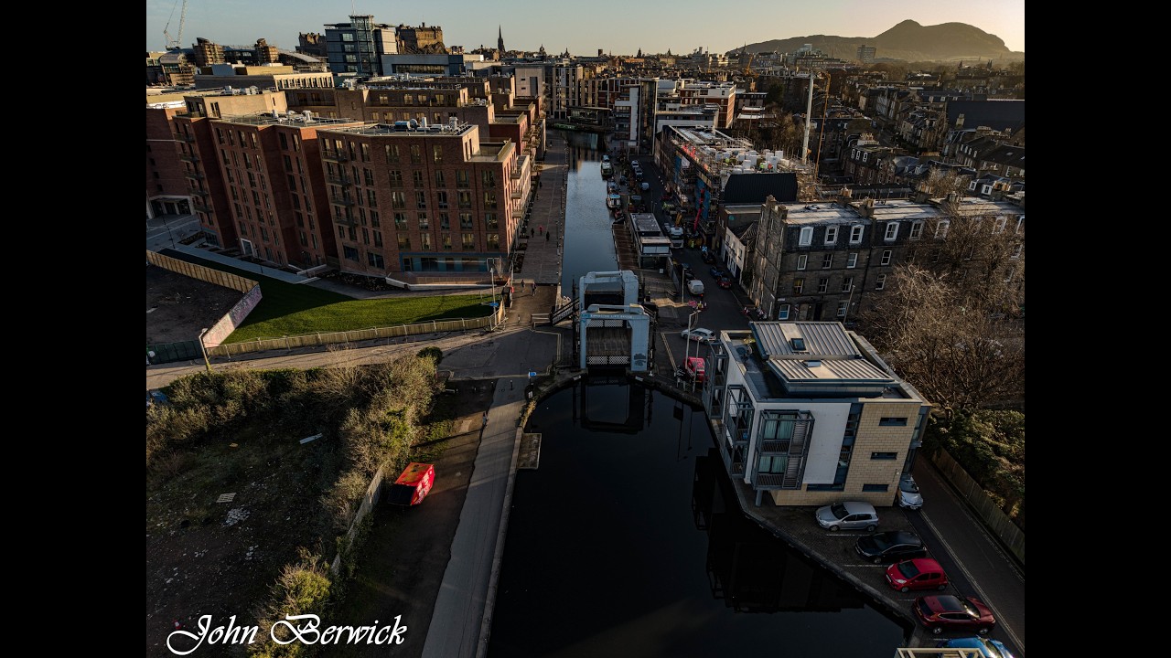 Pigeons nerves of Steel. The Union Canal Edinburgh. return flight  03. 03. 2026 Mini 5 Pro HDR