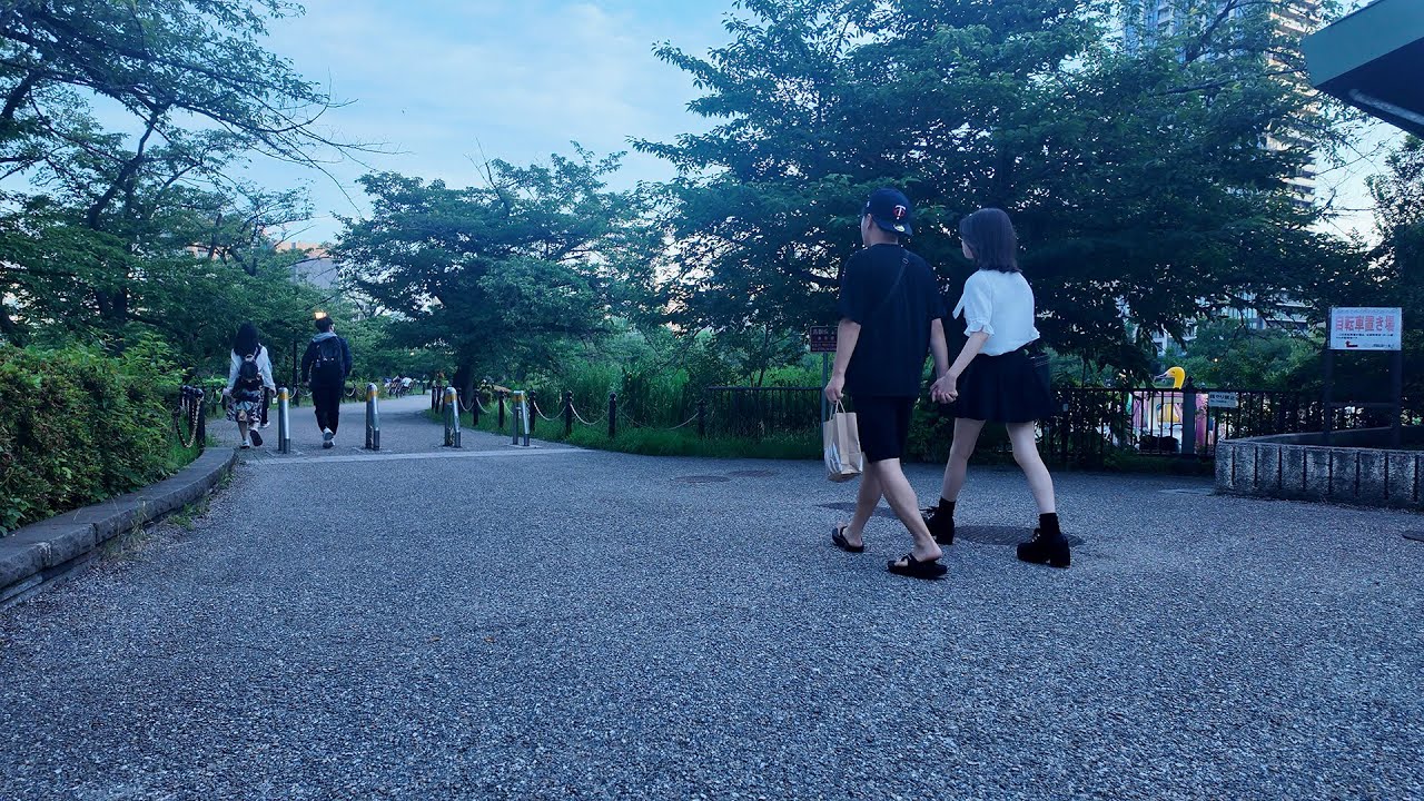 上野公園散策、女装部隊発見