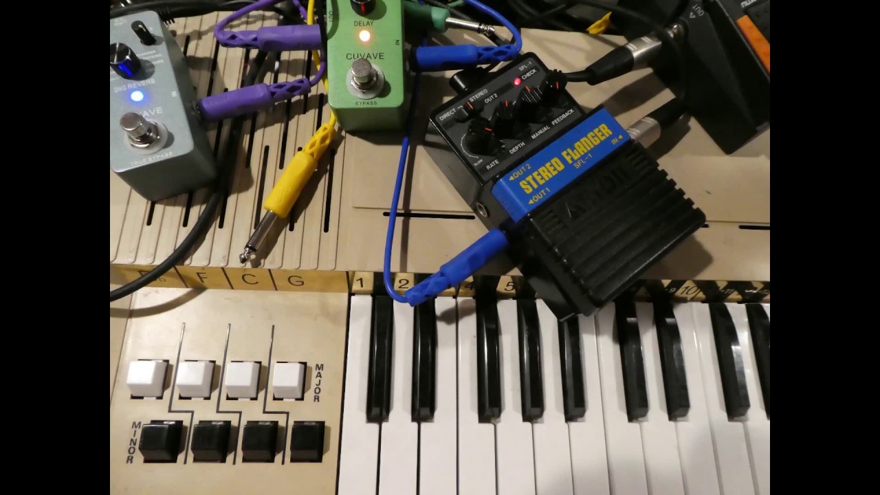 Bontempi B4 Organ With 7 Outputs