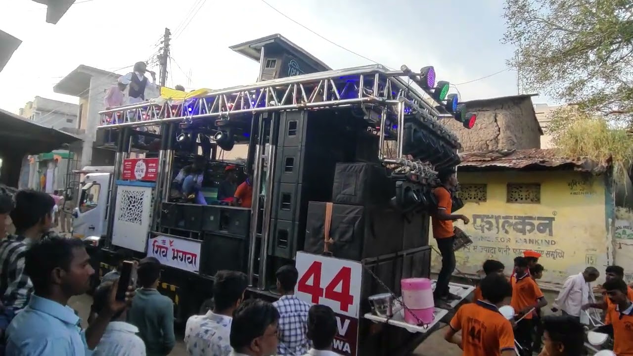 #Aa Dekhe Jara performance by shiv bhagwa44 band Bhadgaon MO.8888376612 MO.9730143789