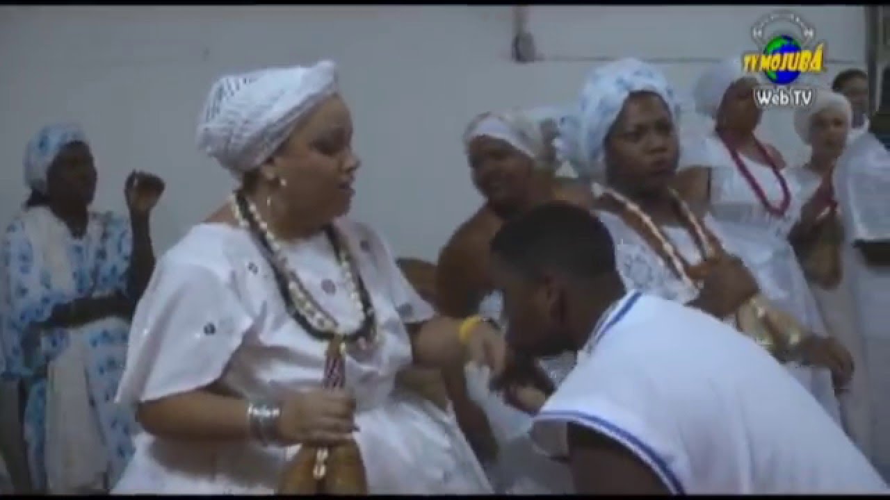 Linda Saida de Yaô na Angola