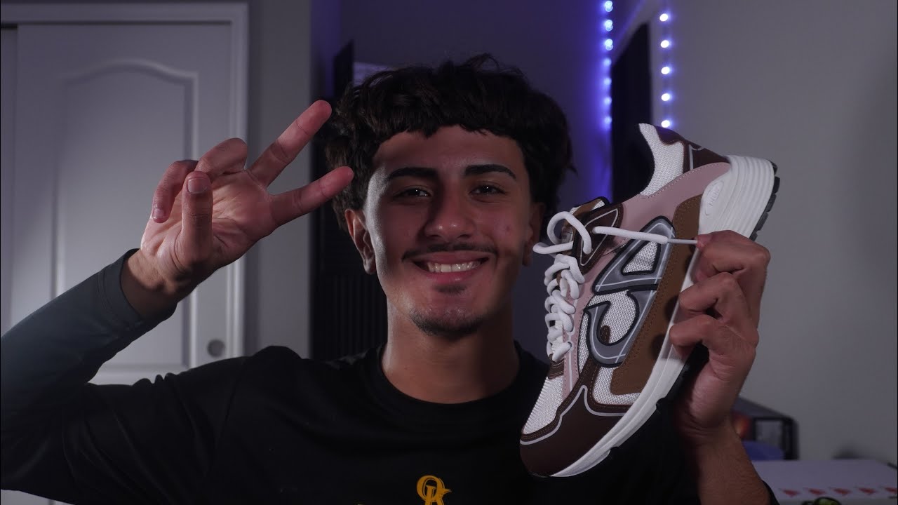ASMR DESIGNER TRAINER SHOE UNBOXING (SHOE REVIEW) TAPPING AND WHISPERS {DIOR B30 Shoe ft Okfoot}