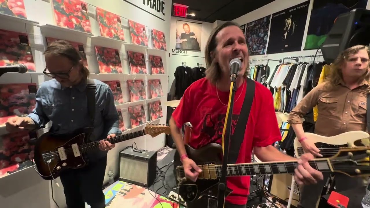 Rival Schools, &ldquo;Big Waves&rdquo; Live