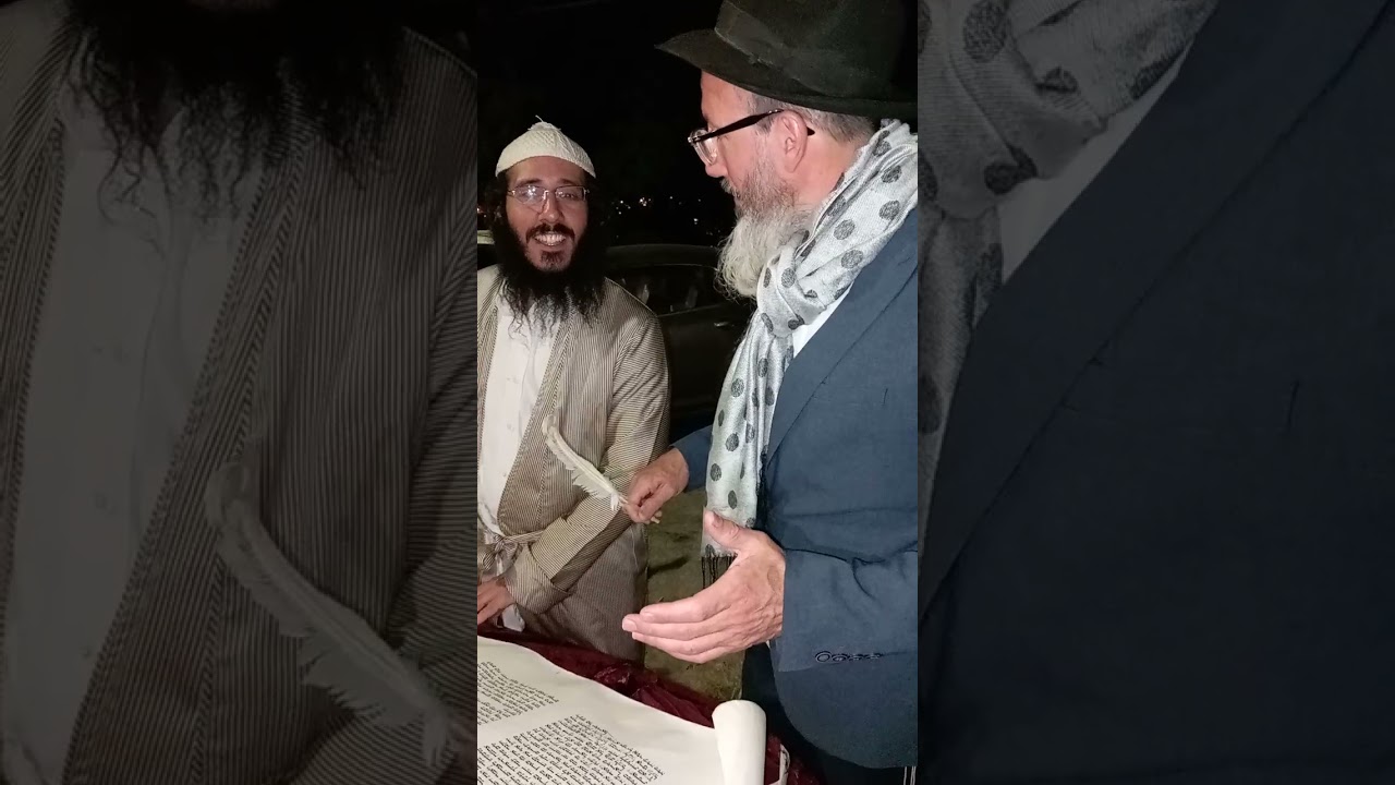יאיר אלייצור זמר ורפר חסידברסלב  כותב בס