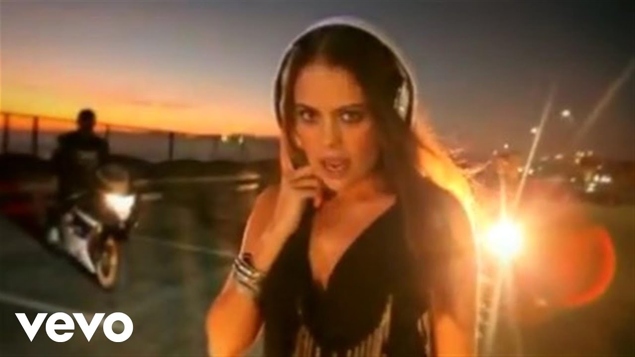 Natalia Flores - Going Strong