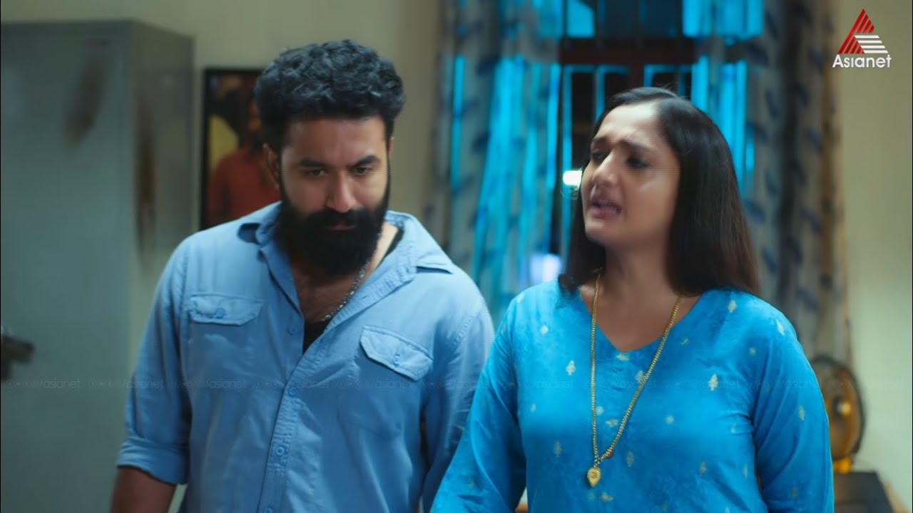 #Pavithram പല്ലിയേതാ കോഴിയേതാന്ന് അറിഞ്ഞൂടാത്തവനെയാണ് ഉപദേശിക്കുന്നത്.
