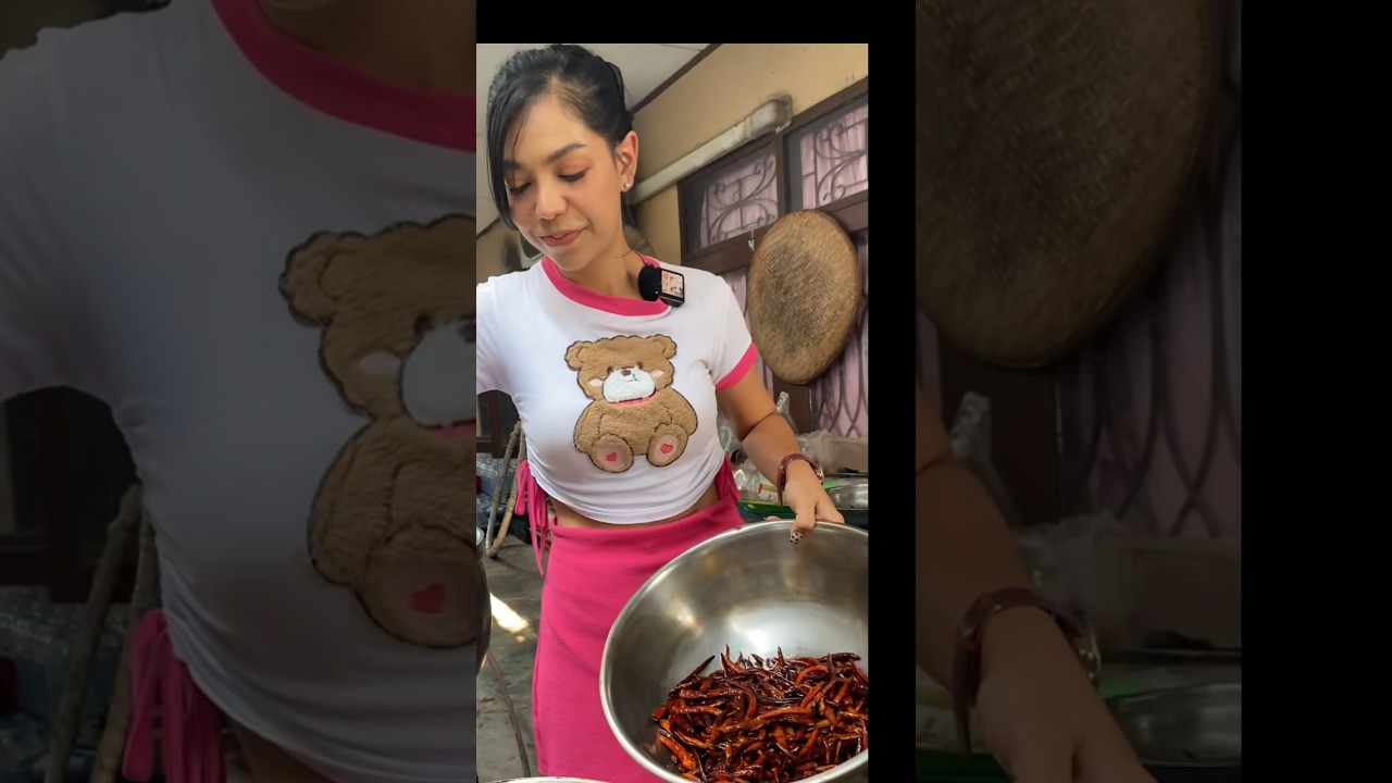 Chilli Oil Lady in Bangkok Thailand Hot and Spicy ! 🌶️  #shorts #streetfood