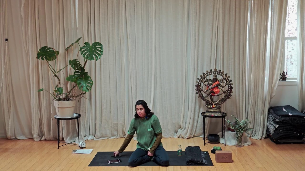 Three Queens Yoga Classes Live