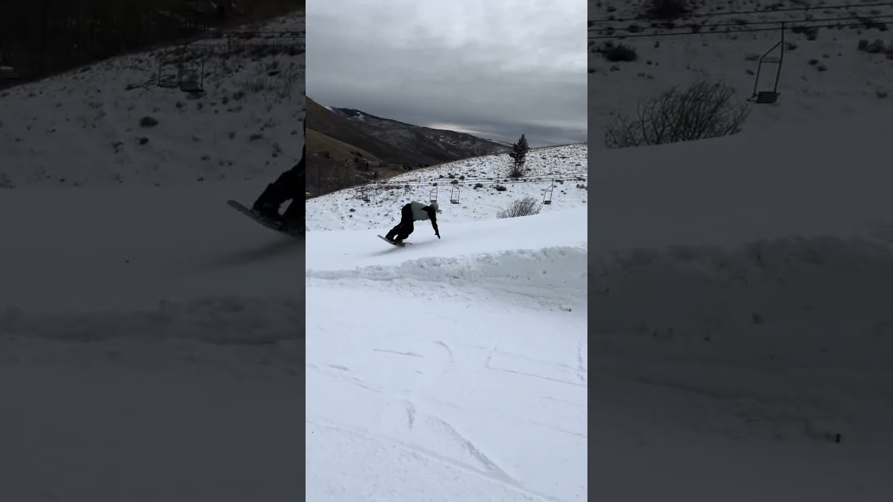 Burton Snowboard Flex Test 💪  #snowboarding