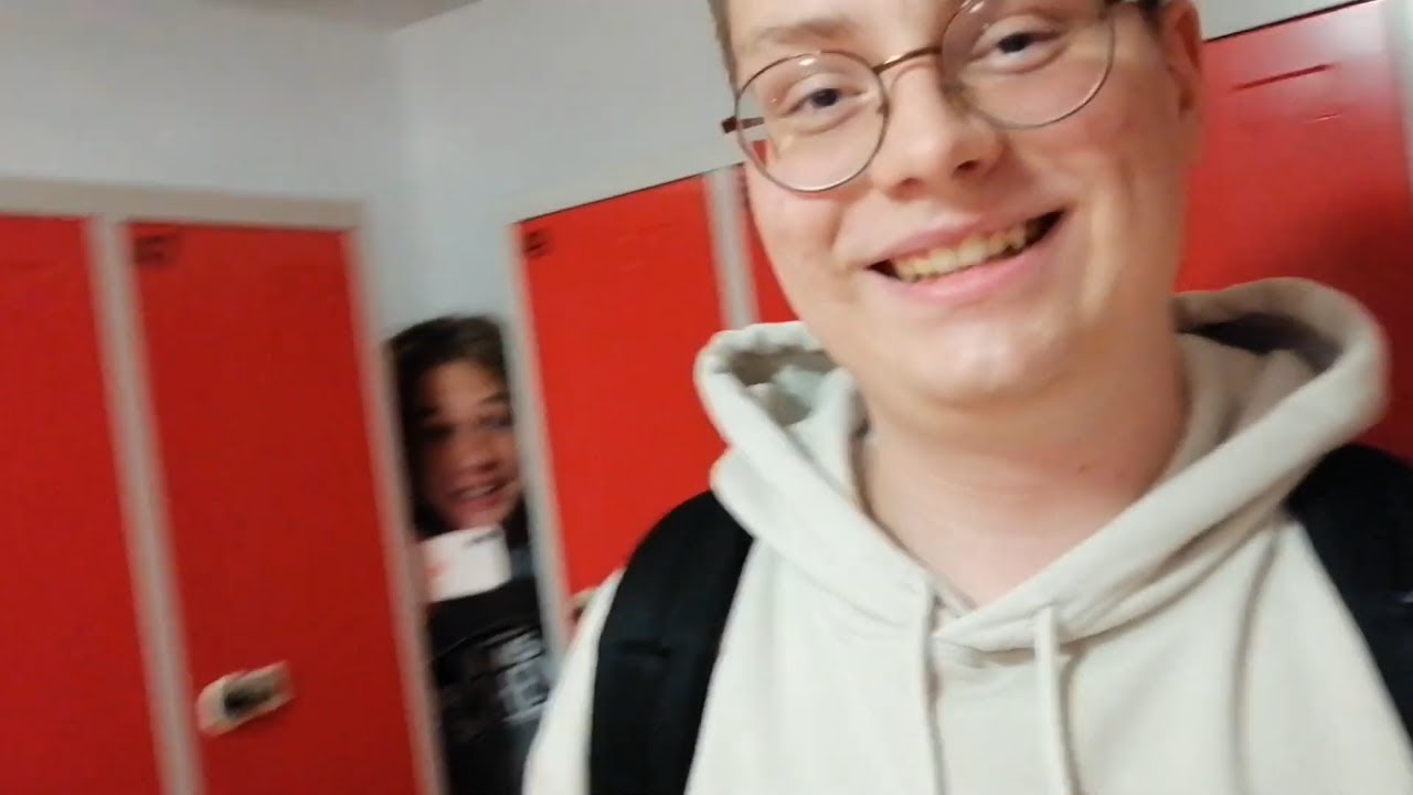 GRAMY W CHOWANEGO W TECHNIKUM POLNA!!! pozdrawiam