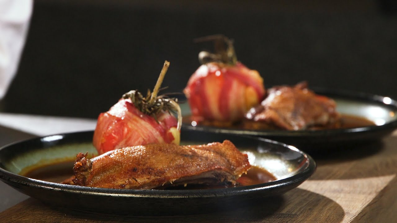 Knusprige Gänsebrust mit Bacon-Schmorapfel - Einfach, festlich, knusprig | Das schnelle Gericht