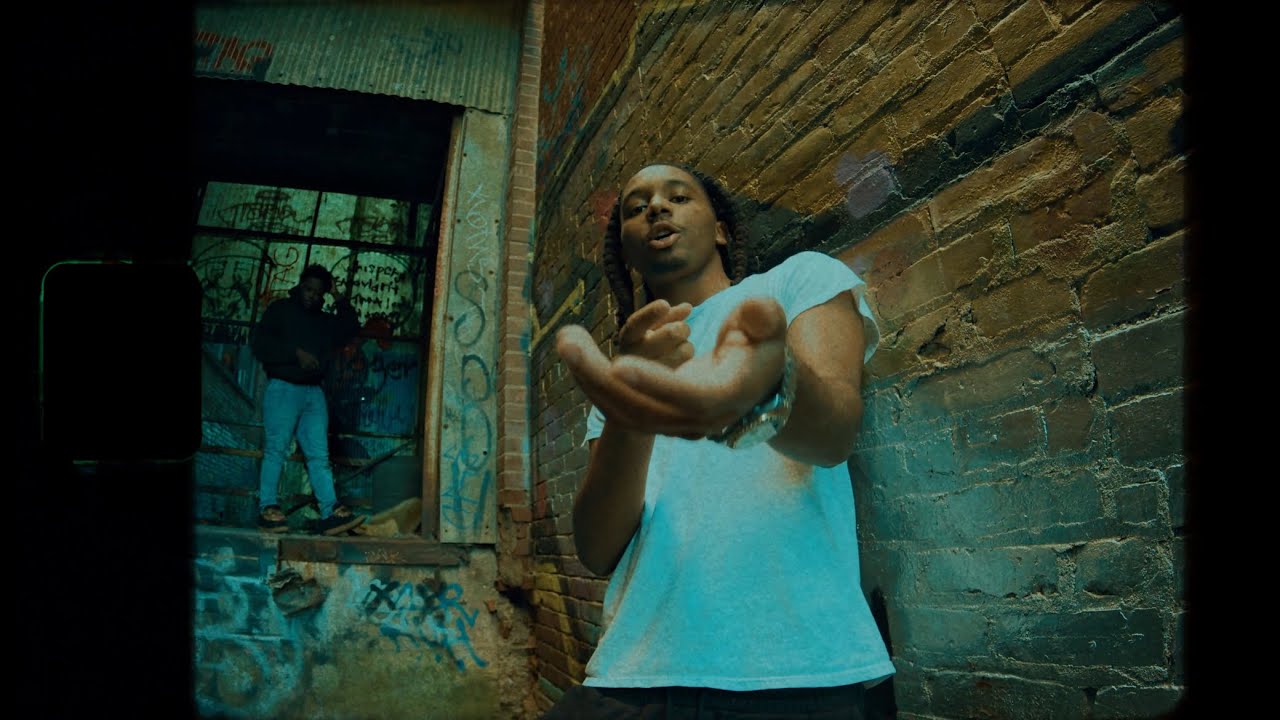 D4E - UNLIKE ME (Official Music Video) (Shot By @dangershotz)