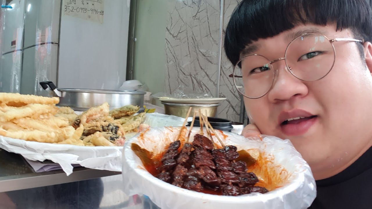 다이어트친구 깨워서 염통꼬치50개+떡볶이+튀김 분식점 먹방.