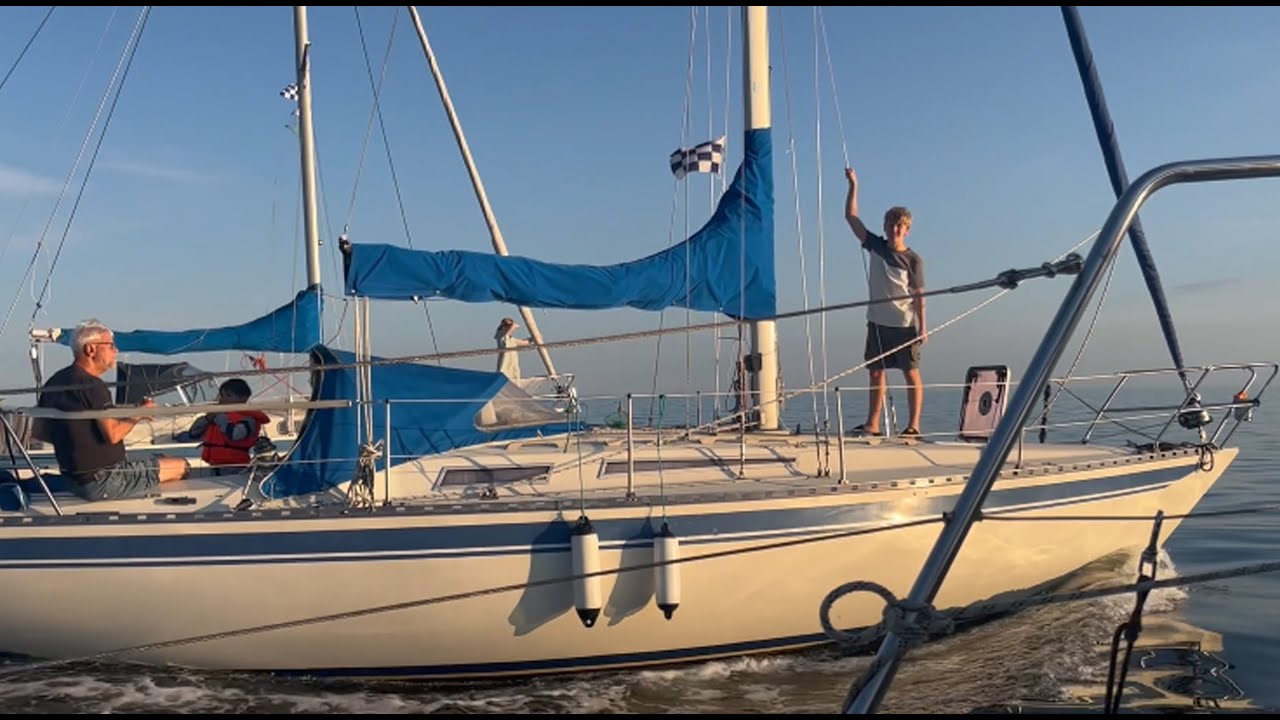 Maxi 95 - Karrebæksminde til ankerplads - Sejlads med kat ombord - Kerteminde - Sailing with a cat