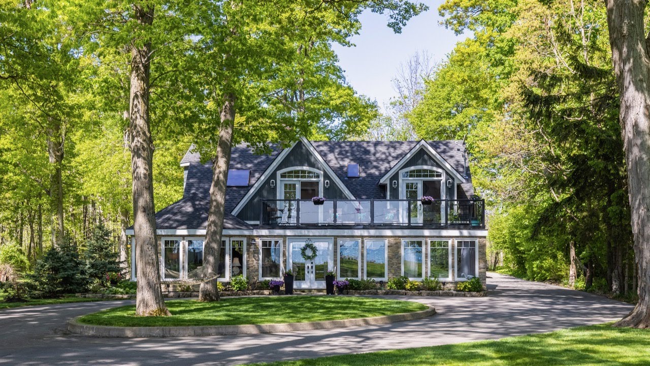 753 Point Abino Rd S: Experience the Ultimate Waterfront Property!
