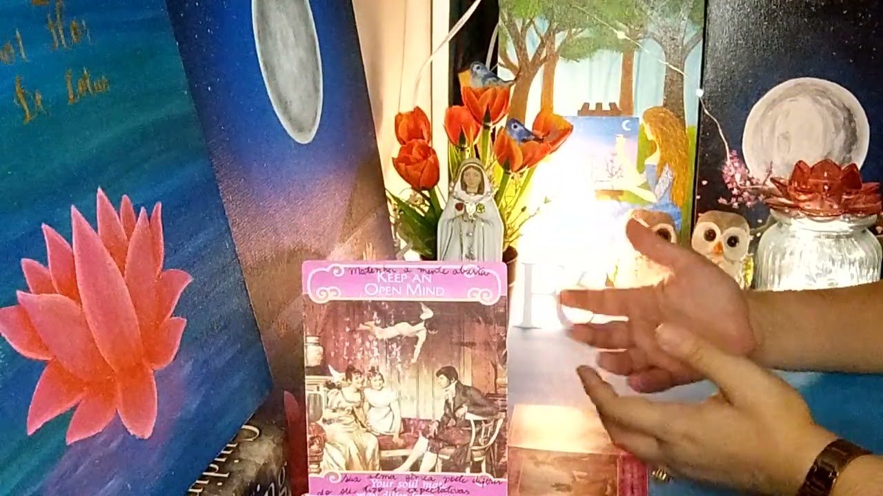 🔮LIBRA♎💜Alguém diferente! Te surpreende! Sente receio em confiar! Compromisso! Novo!💜