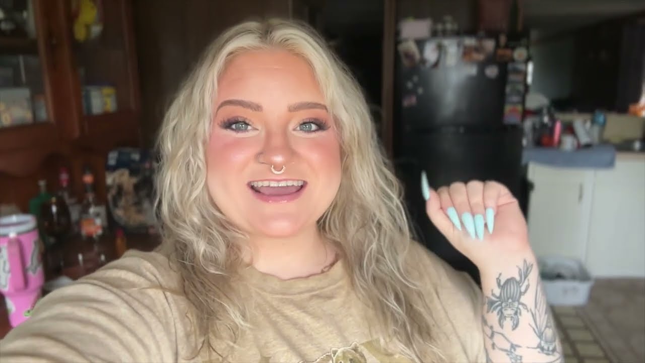 VLOGMAS DAY 3 | ANGEL TREE SHOPPING | 2025