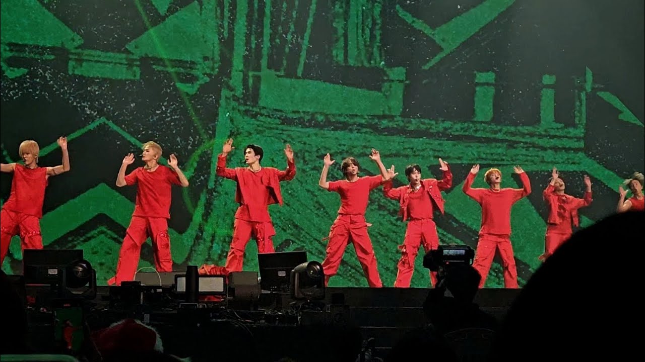 231126 THE UNITY '영웅 (Kick it) + 질주 (2 Baddies) +Fact Check' Medley