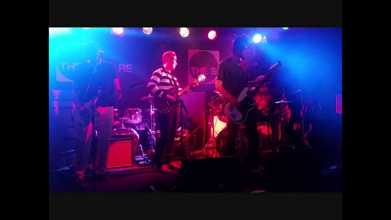 Between The Buttons - 'Gotta Get That Girl' LIVE @ The Square, Harlow 18-5-15