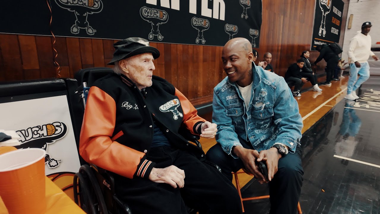 Stephon Marbury Honors New York Gauchos' Lou D'Almeida | New York Knicks