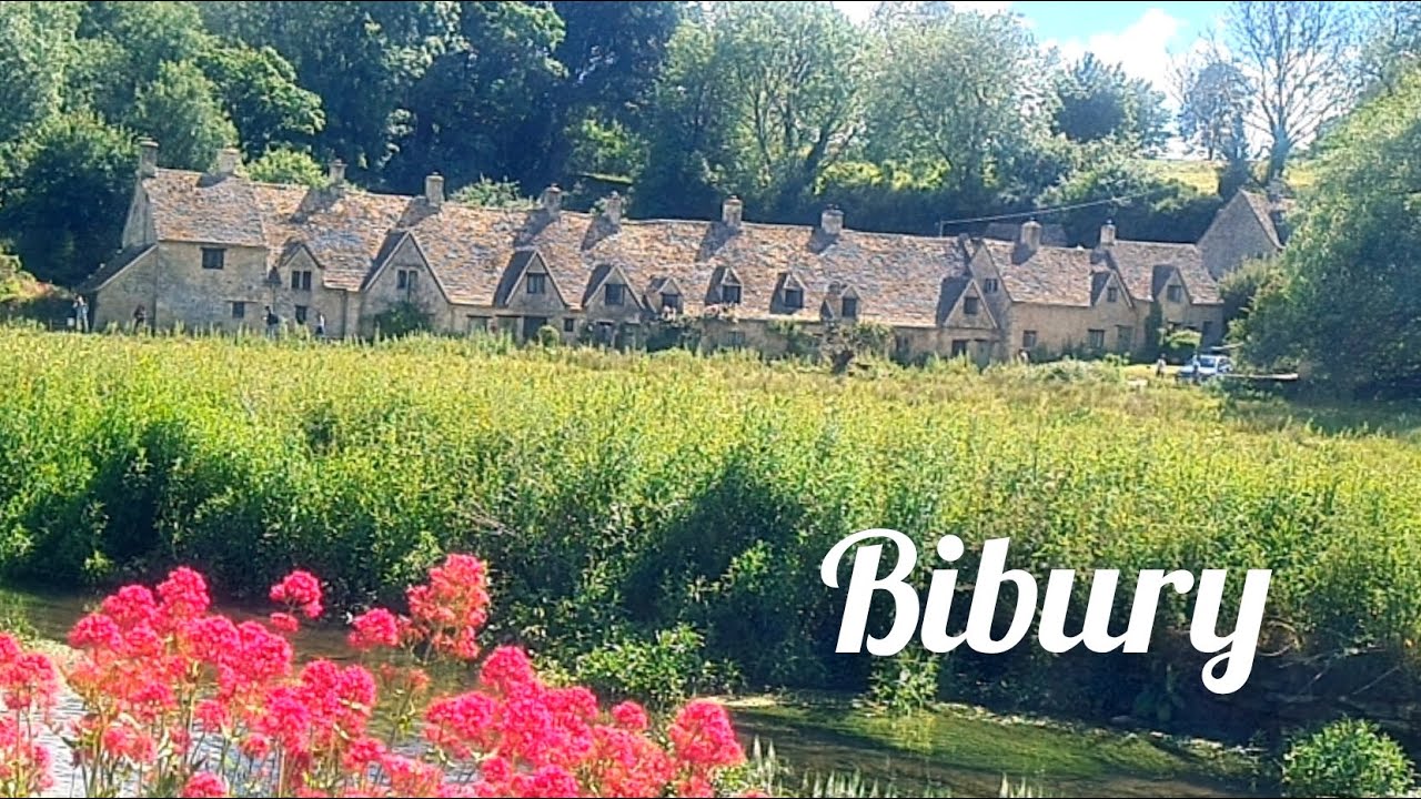 City walk. Most beautiful English village Bibury