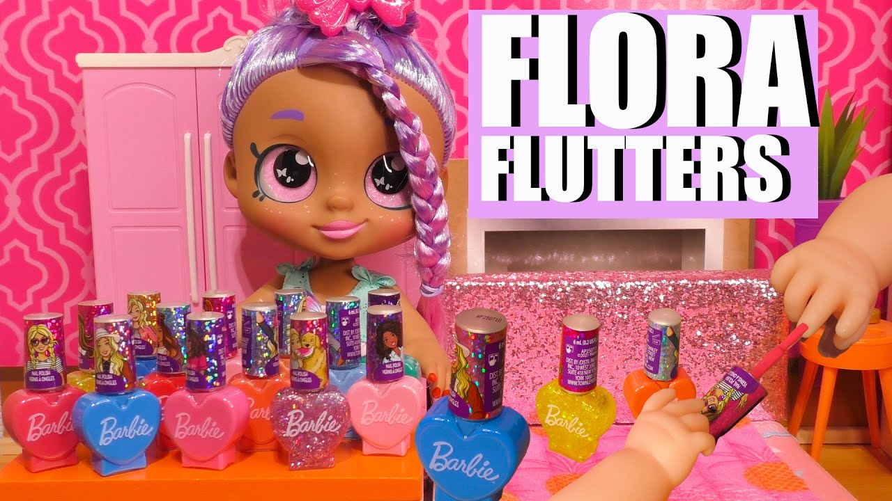 Kindi Kids FLORA FLUTTERS Doll Paints Her Nails - Morning Bath Time Routine with Kindi Kids Doll