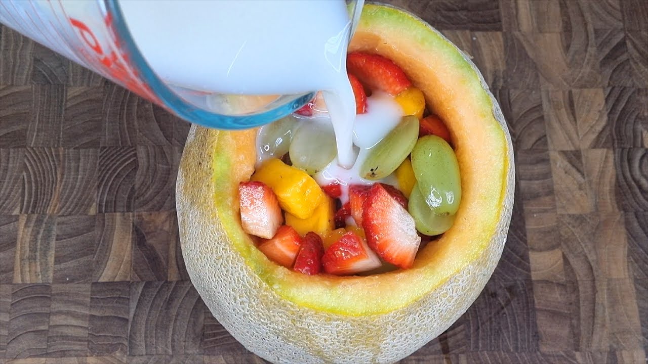 Si Tienes 1 Melón en Casa, ¡Haz Este Postre Servido Directo en el Melón!