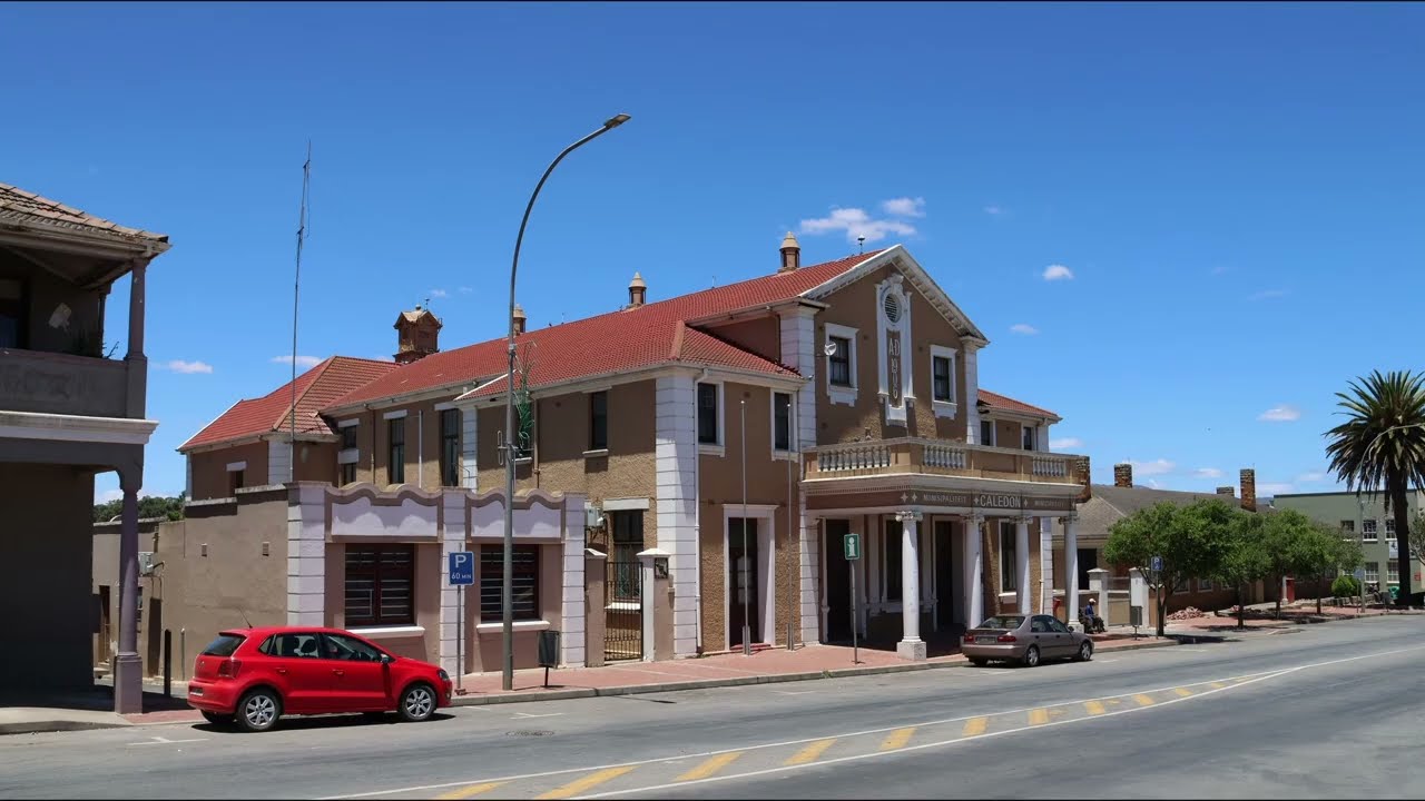 Most tourists visiting South Africa don't know about the beautiful scenic Caledon town.