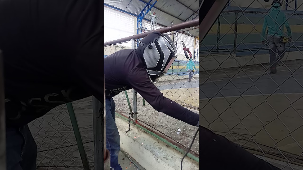 Alambrado, esticador de tela para quadras de esportes