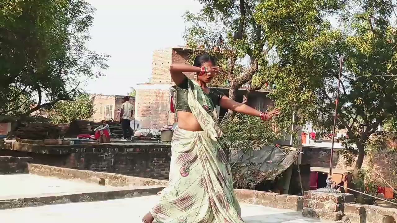 Khuda ke liye abhi parda hata do.... Priya Devi dance video Hindi song 