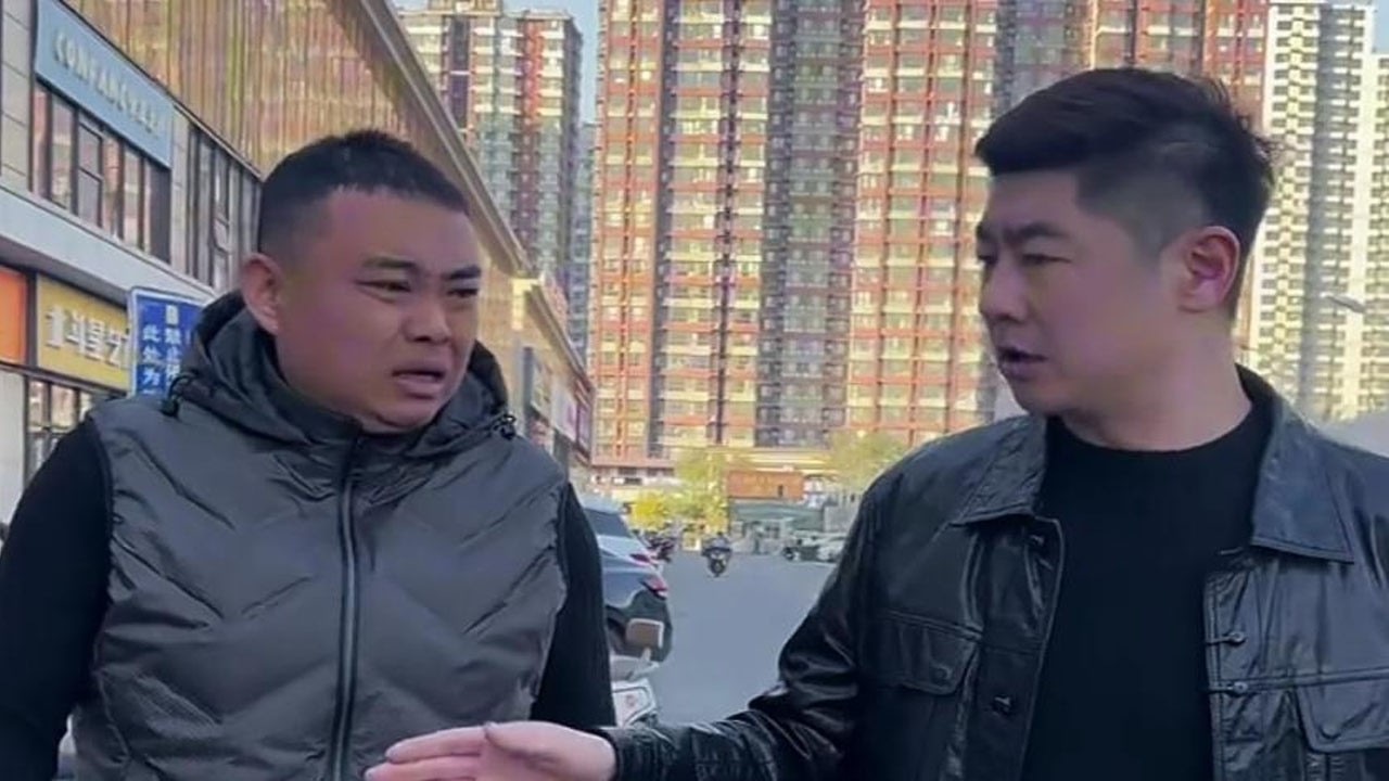 妹妹恋爱脑上头，男友让其陪客户，谎称投资借哥Q | 正义之光 #为百姓办事 #正义的护航