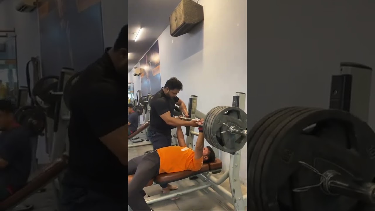 Benchpress120kg 💪#gymmotivation #gymlife #gymworkout #gymshorts