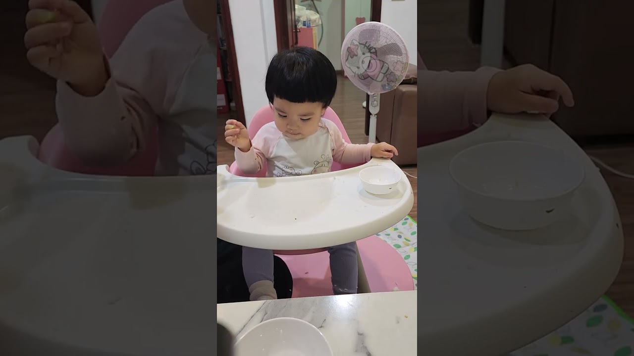 9.3.2026. Hihi 12m+ tối 18h mỳ tôm mồng tơi