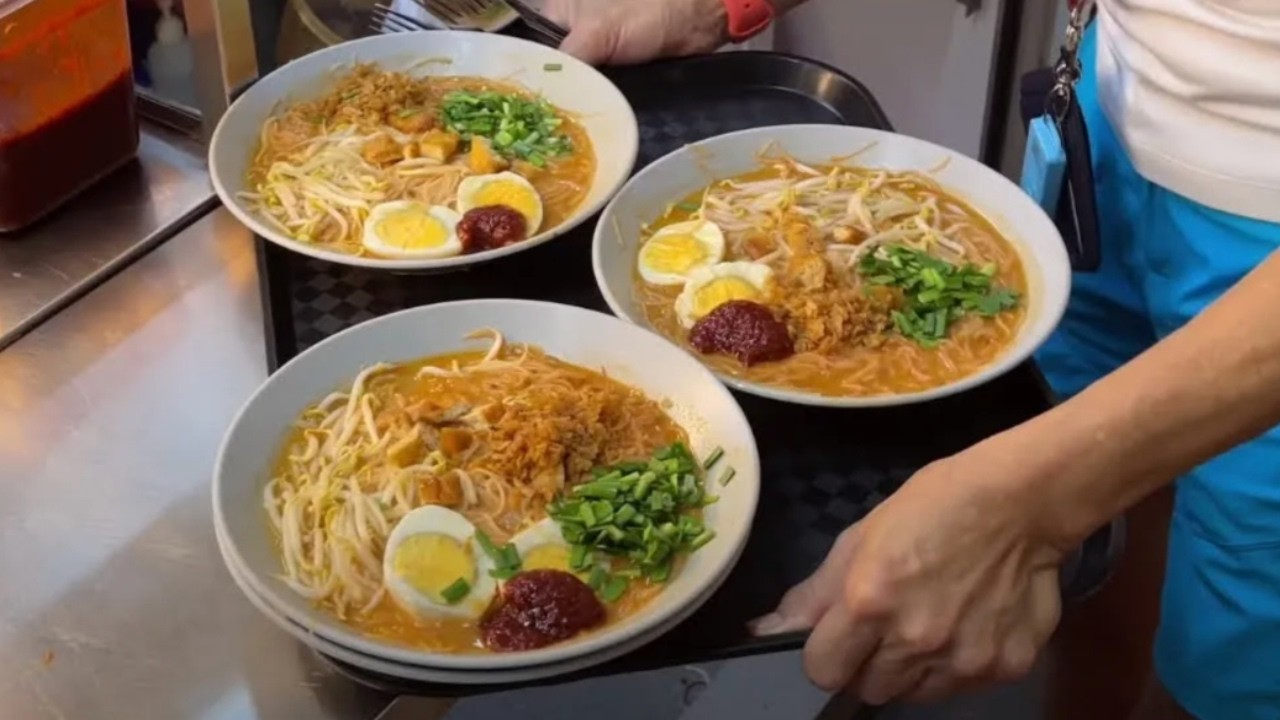 TOP 100 Amazing Street Food Tour by locals!