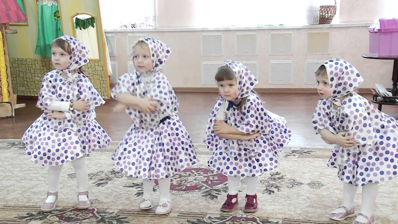 Танец неваляшек.1 младшая группа.