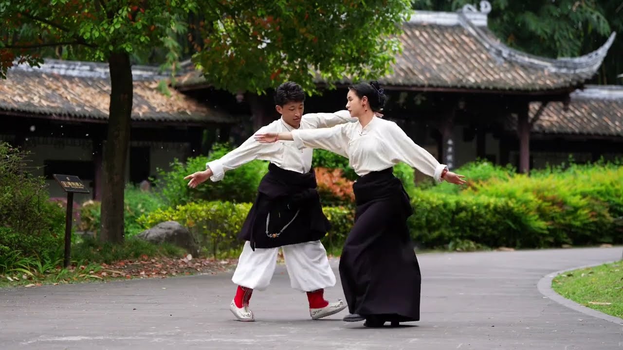 Классический тибетский танец "благоприятный котлован", первый абзац