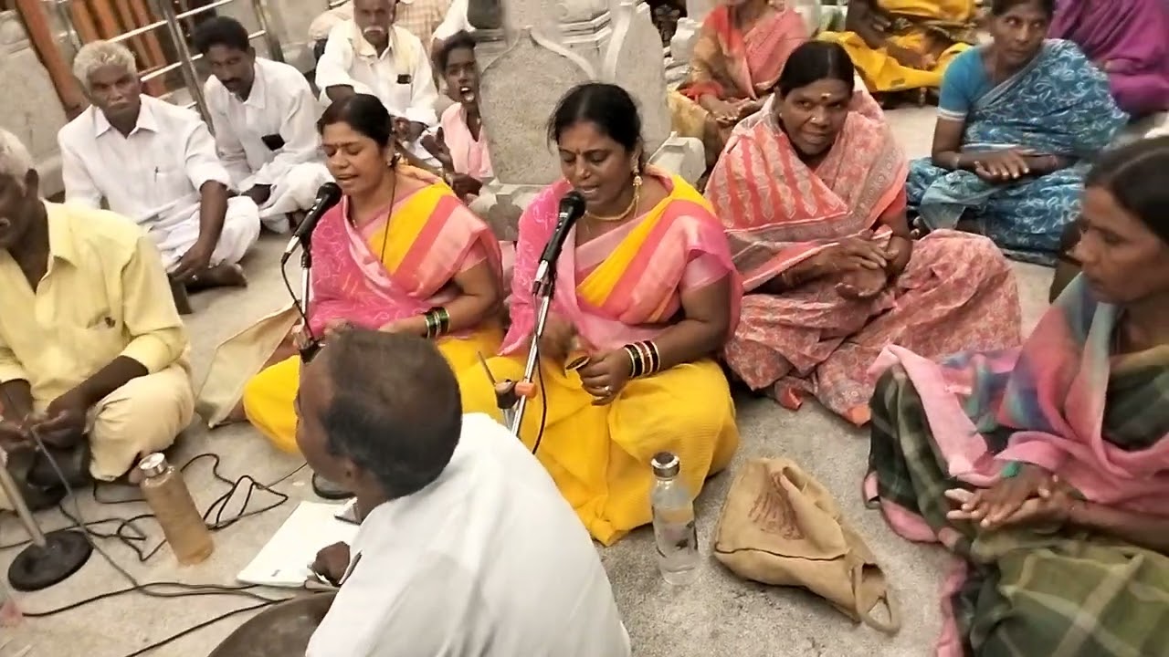 హిందూ సంప్రదాయంలో పెళ్లి అనగానే గుర్తు వచ్చే పాట కళ్యాణం చుద్ధము రారండి గాయని ఉమా మహేశ్వరి