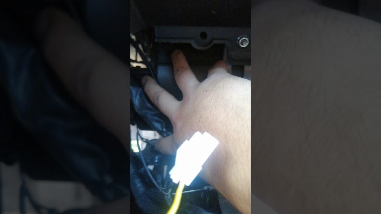 Que hacer para que la radio del Hyundai accent 2019-2020 reproduzca videos sin el freno de mano