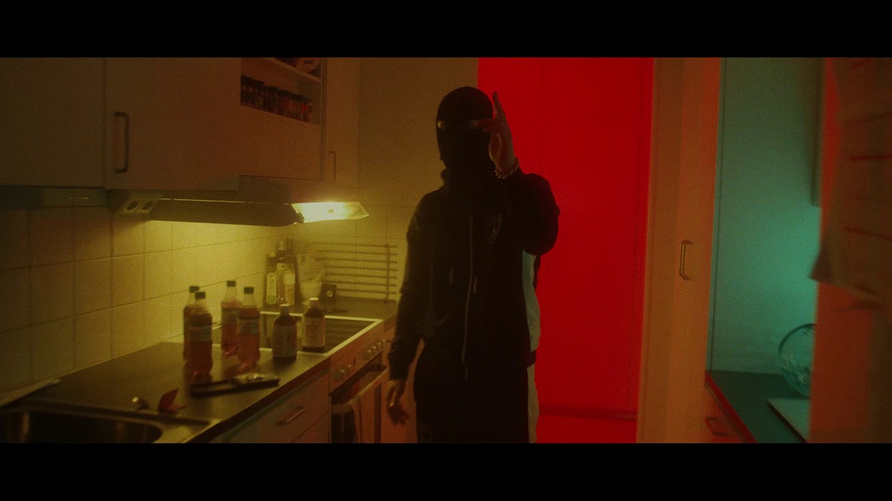2M - LOLA (Officiell Video)