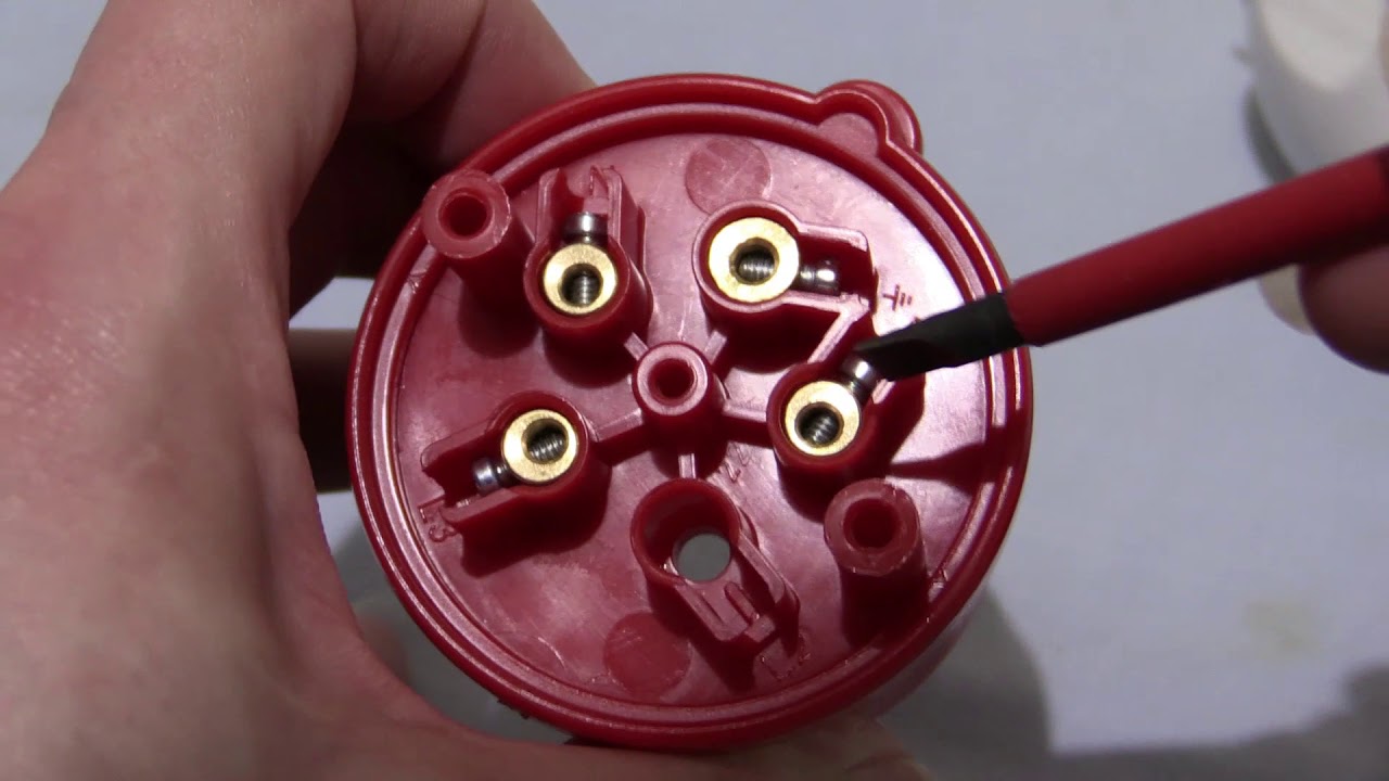 Plugs : A look at the terminals in a 3ph+N+E plug, 16A, BS EN 60309 2.