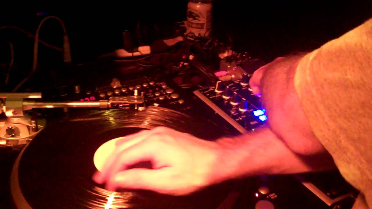 Quest and Mista-B cutting it up at 