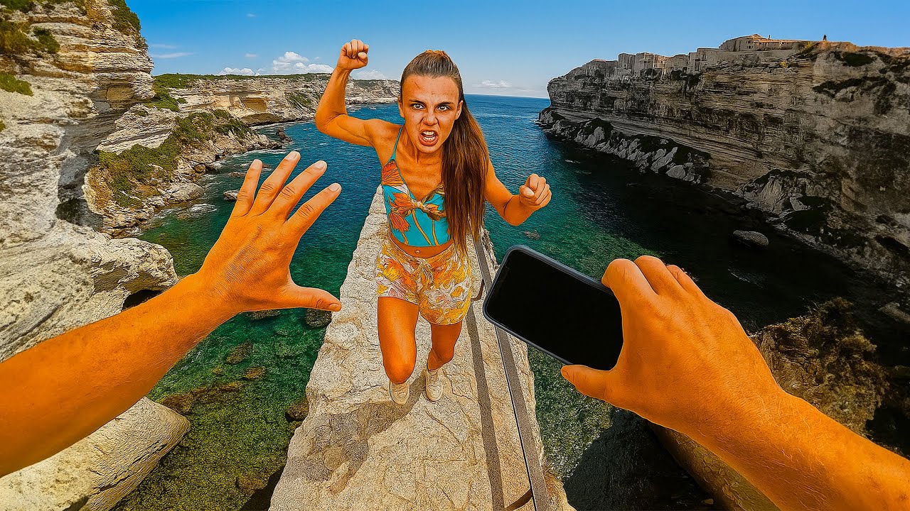 ESCAPING ANGRY TOURIST (Epic Parkour Chase)