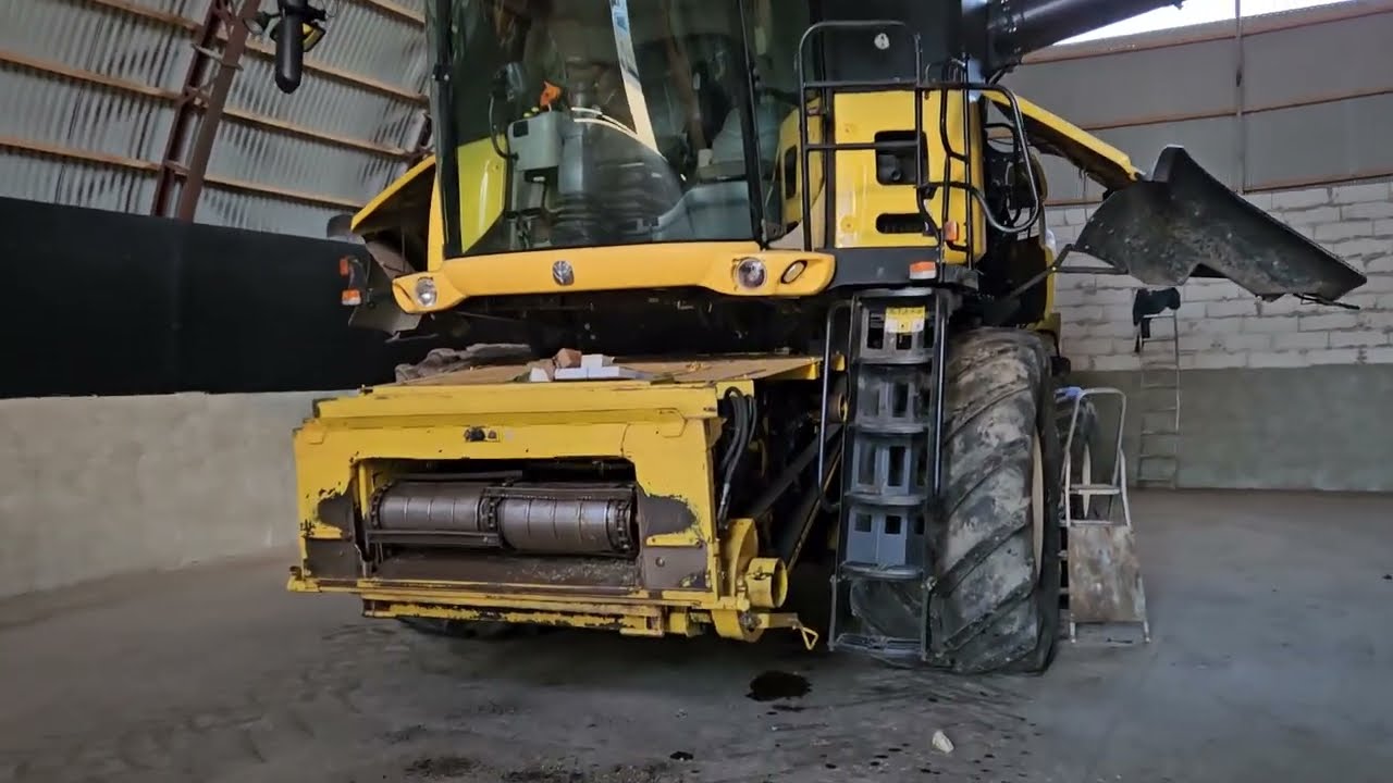 New Holland CR9080