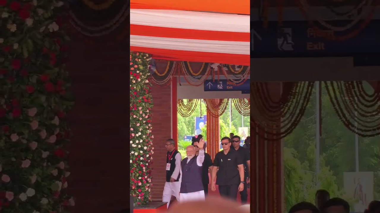 Modi Arrives at Jind Railway Station to a Cheering Crowd