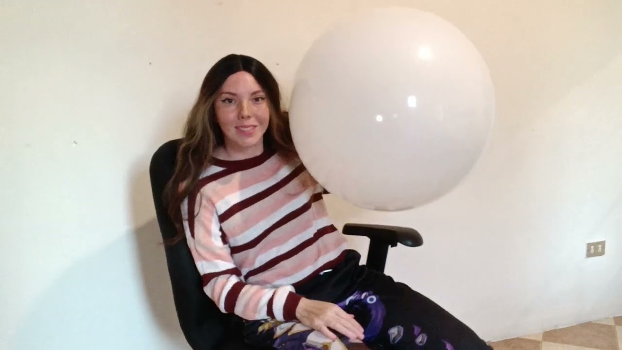 Blow to Pop (More on Patreon: Sarah Looner)