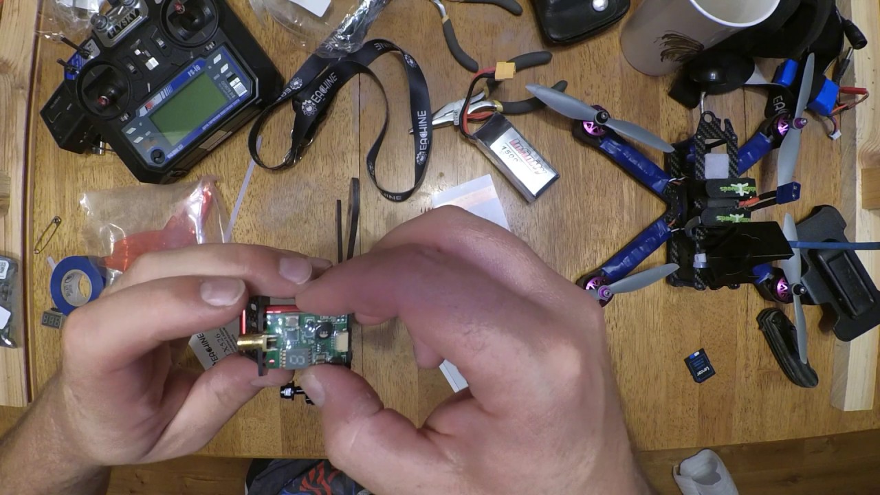 Eachine TX526 5.8G 40CH 25MW/200MW/600MW Switchable (unboxing)