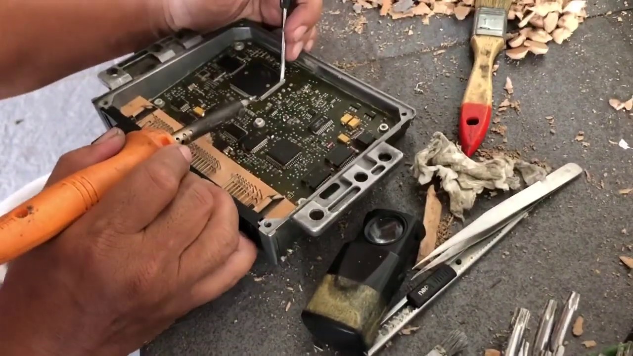 Ecu mobil anda rusak salah satunya salah buka aki || ecu peugeot 206