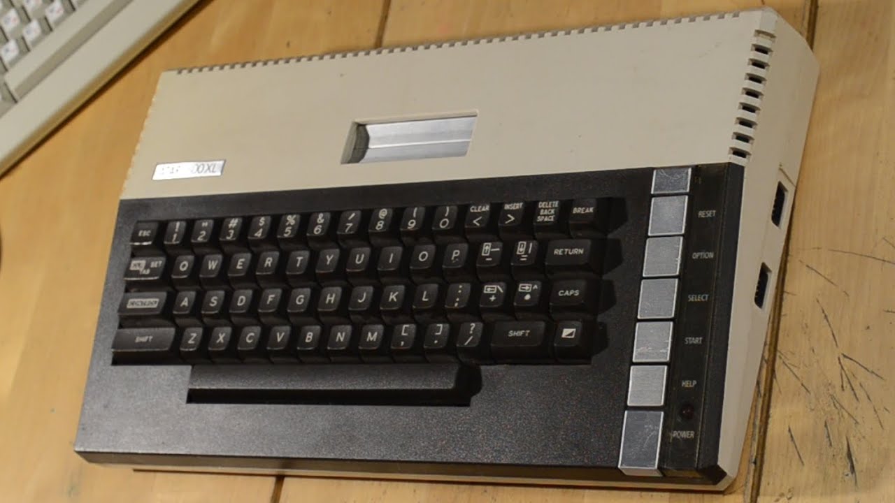 Acquaintance with the Atari 800xl, let`s look what inside them.