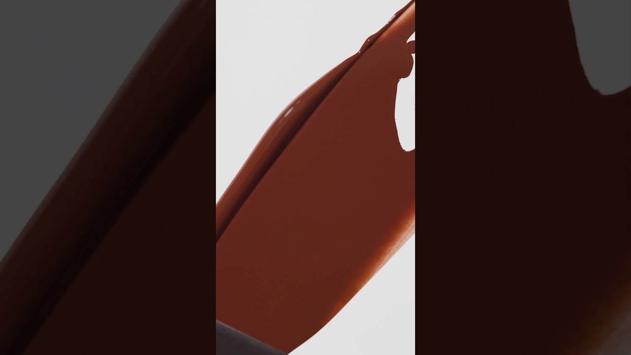 Texture Reveal: Double Wear Foundation