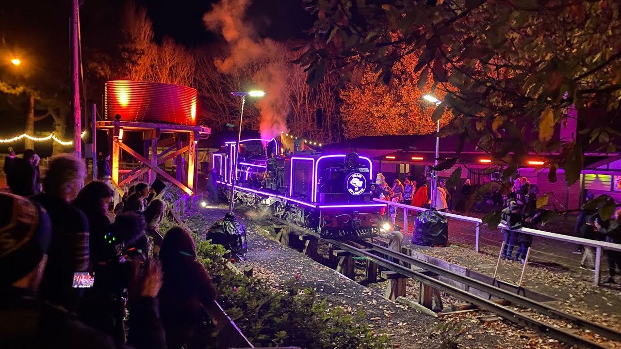 Puffing Billy's Train of Lights 2023 (4K)